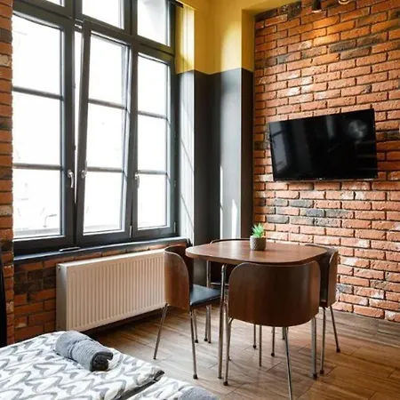 Close Golden Wroclaw&k28 Вроцлав