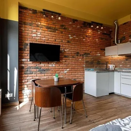 Close Golden Wroclaw&k28 Апартаменты *